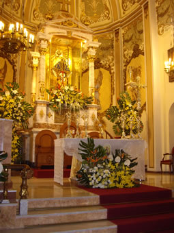 Elección de la Damas  de la Santísima Verge del Lluch- 2013 Real Santuario de la Virgen del Lluch - Fuente: José Perepérez_elseisdoble.com
